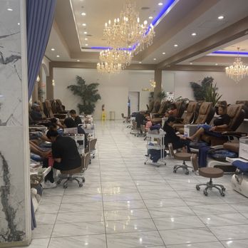 Valentino Nail Bar - Nail Salons Near Me - Charlotte, North Carolina