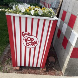 Snack Shack of Waterville - Amazing decoration