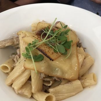 12welve Bistro & Tapwerks - Brewpubs Near Me - Whitby, Ontario