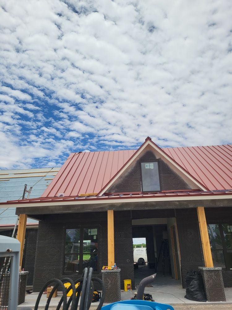 Slide of G&V Roofing