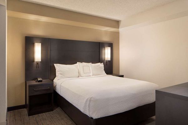 Sonesta ES Suites Fresno by null