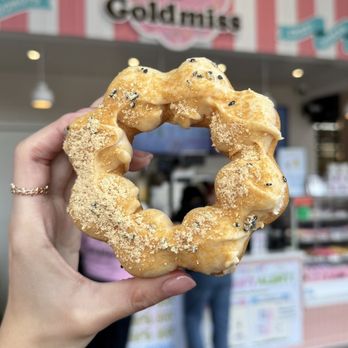 Goldmiss - Injeolmi Mochi Donut - Food Court Near Me - Long Island City, New York Goldmiss - Injeolmi Mochi Donut - Food Court Near Me - Long Island City, New York