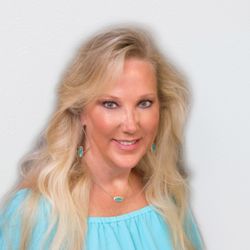 Holly Realtors - Holly Cohen
Owner-Broker
Holly Realtors