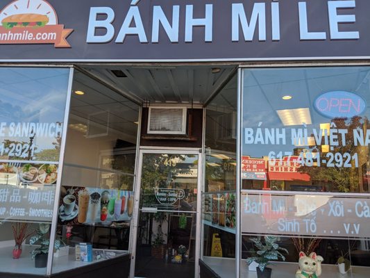 Bánh Mì Lê by null