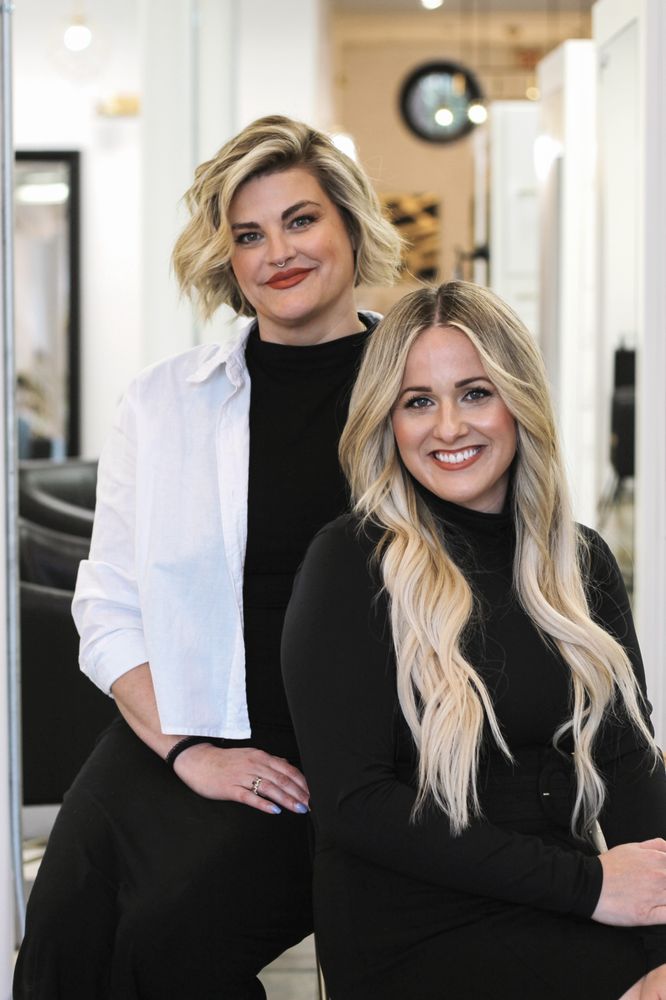 Harlow Salon Image