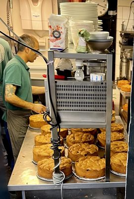 Photo of Winkel 43 - Amsterdam, NH, NL. Pies fresh from the oven!