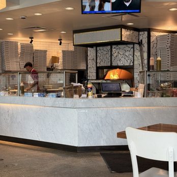 Crispelli's Bakery & Pizzeria - Pizza Near Me - Grosse Pointe Woods, Michigan