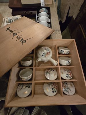 Kyoto Art & Antiques by null