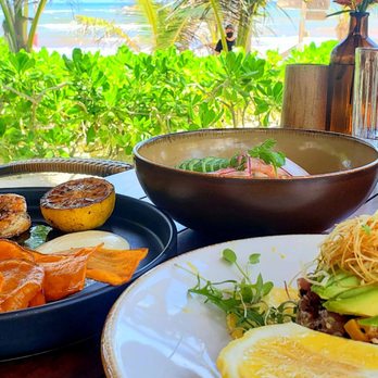 ZIGGY Beach Club & Restaurant - Shrimp and chips, tuna tartar, traditional ceviche. - Mexican Near Me - Tulum, ROO