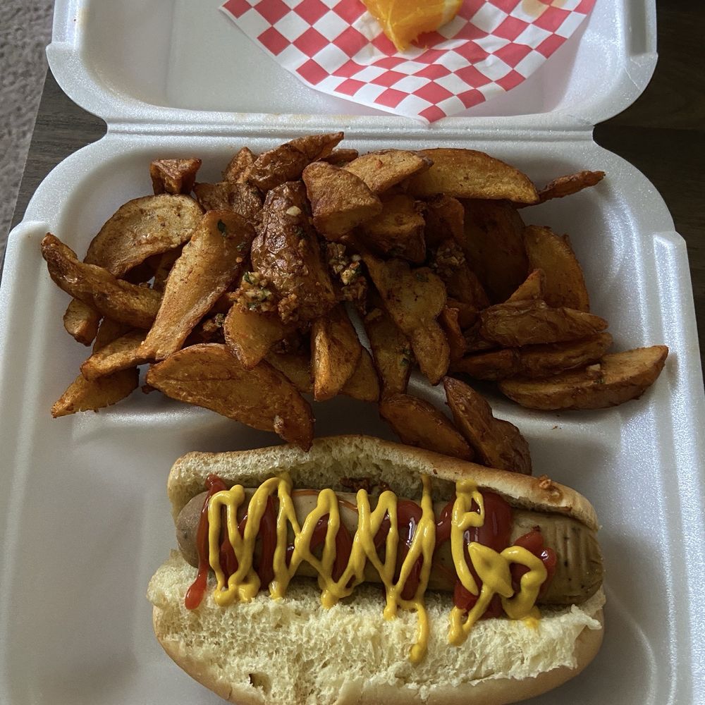 Double Ds Wings, Dogs & Goodness - Plant based sausage and garlicky fries. - Food Trucks Near Me Double Ds Wings, Dogs & Goodness - Plant based sausage and garlicky fries. - Food Trucks Near Me
