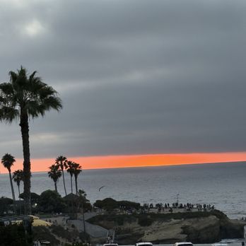 Turtle Rock Ridge Wine Bar - Coast Walk - Wine Tasting Room Near Me - San Diego, California Turtle Rock Ridge Wine Bar - Coast Walk - Wine Tasting Room Near Me - San Diego, California
