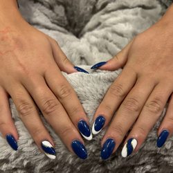Coco Nails and Spa - Hybrid gel