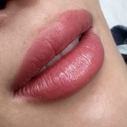 Ngoc Thuy's Beauty Looks