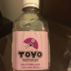 Toyofoods - El sushi está muy rico y tienen su propia agua embotellada..! La sopa miso también está muy recomendable.