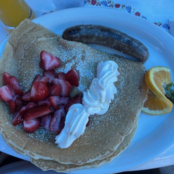 Paula's Pancake House - Danish pancake with strawberries and whipped cream - Breakfast & Brunch Near Me - Solvang, California