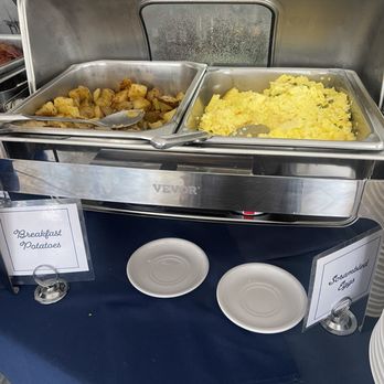Spinners Rooftop Grille - Sunday brunch station. - Lounges Near Me - St. Pete Beach, Florida Spinners Rooftop Grille - Sunday brunch station. - Lounges Near Me - St. Pete Beach, Florida