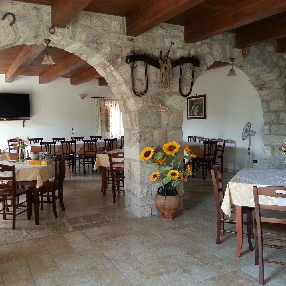 The Best 10 Bed \u0026 Breakfast near Agriturismo Monte Freddo di D'aloisio  Carlo in Palmoli, Chieti - Yelp, image size:1000x1000