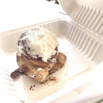 Kihei Caffe - Perfect cinnamon roll. We had to dig in early - Hawaiian Near Me - Kihei, Hawaii