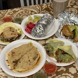 Taquería El Compita - Vampiro, burrito, mulita, tacos and horchata to go