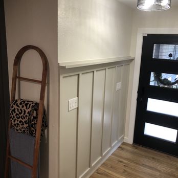 Arterior Designs - Entry way Board and Batten with picture ledge - Interior Design Near Me Arterior Designs - Entry way Board and Batten with picture ledge - Interior Design Near Me