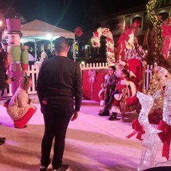 A Miracle on El Paseo