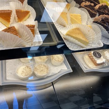 La Bahia Bakery - Bakeries Near Me - Tampa, Florida