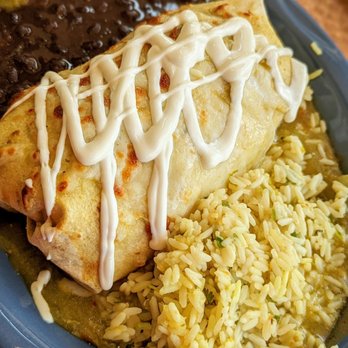 Oscar's Cafe - Pork Chili Verde Burrito | Instagram: @telephonesmoothie - Mexican Near Me - Springdale, Utah