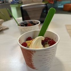 Yogurt Lounge