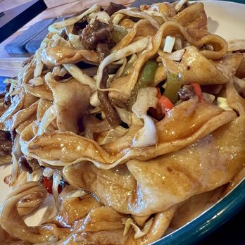 DH Noodles Plano - Beef fried noodles with wide noodles - Chinese Near Me - Plano, Texas DH Noodles Plano - Beef fried noodles with wide noodles - Chinese Near Me - Plano, Texas