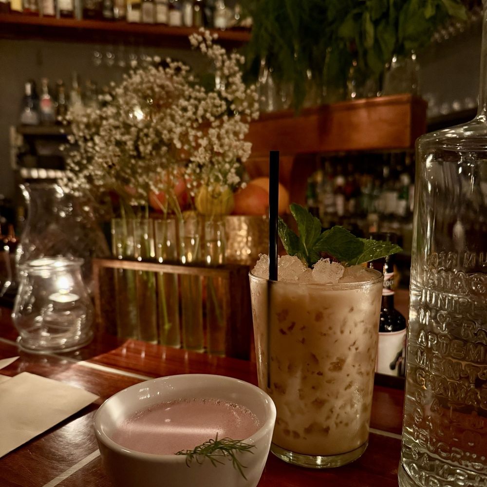 The Gin Joint - Cocktail Bars Near Me - Charleston, South Carolina The Gin Joint - Cocktail Bars Near Me - Charleston, South Carolina