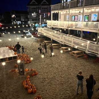 Carolina Beach Pier - Fall at Carolina Beach Pier - Bars Near Me - Carolina Beach, North Carolina Carolina Beach Pier - Fall at Carolina Beach Pier - Bars Near Me - Carolina Beach, North Carolina