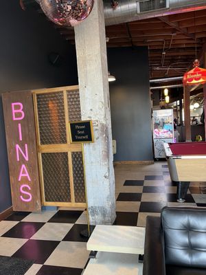 Bina's by null