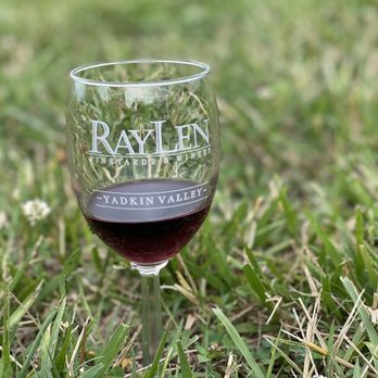 Rayson Winery & Vineyards - Red wine - Wineries Near Me - Mocksville, North Carolina Rayson Winery & Vineyards - Red wine - Wineries Near Me - Mocksville, North Carolina