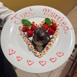 La Perla Di Pompano - Anniversary dessert