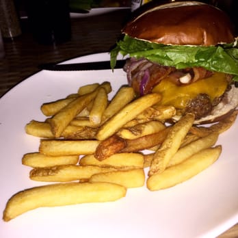 Pisces Rising - Burger - Seafood Near Me - Mount Dora, Florida Pisces Rising - Burger - Seafood Near Me - Mount Dora, Florida