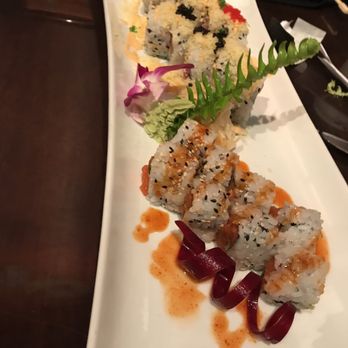 Mojo Thai & E-San - Tuna lovers and spicy salmon rolls - Thai Near Me - Naples, Florida Mojo Thai & E-San - Tuna lovers and spicy salmon rolls - Thai Near Me - Naples, Florida
