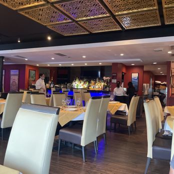 China Pavilion - Bar area - Dim Sum Near Me - Santa Barbara, California
