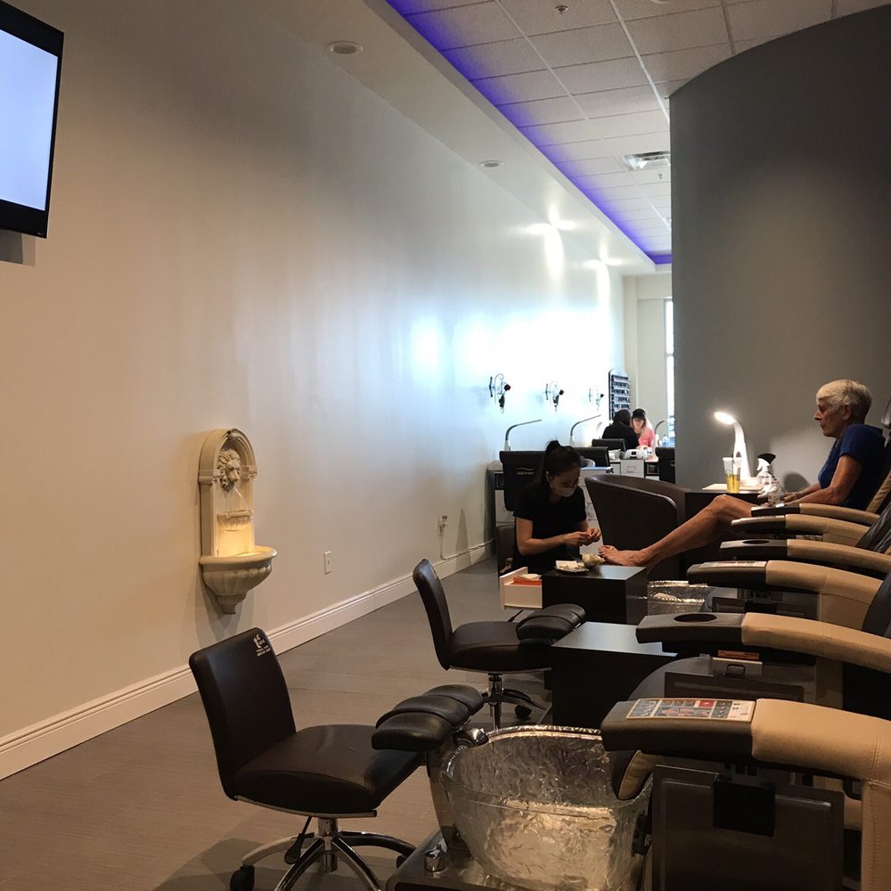 Venetien Nail - Nail Salons Near Me - Riverview, Florida