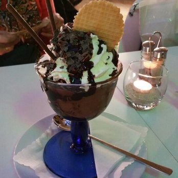 Tiffanys - Schokokuß - Cafes Near Me - Berlin, BE