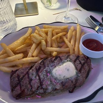Ble Bistro - Steak & frites - French Near Me - Noblesville, Indiana