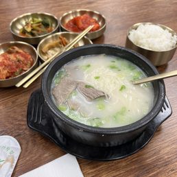 Seolleongtang