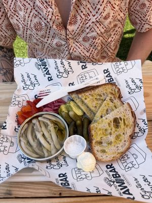 Island Creek Oyster Retail Shop by null