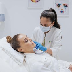 Bellair Laser Clinic - RN performing injectable treatment