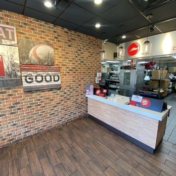 Pizza Hut - Inside - Pizza Near Me - Colton, California Pizza Hut - Inside - Pizza Near Me - Colton, California