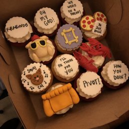 Custom cupcakes! Custom cupcakes!