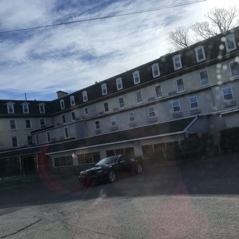 Glenwood Inn - An abandoned building on the property kinda creepy - Hotels Near Me - Delaware Water Gap, Pennsylvania