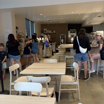 Pastry Cat - Indoor seating - Bakeries Near Me - Sacramento, California