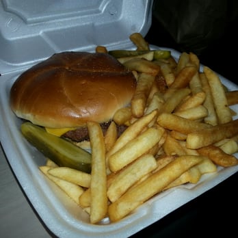 Nora's Deli - Breakfast & Brunch Near Me - Avenel, New Jersey