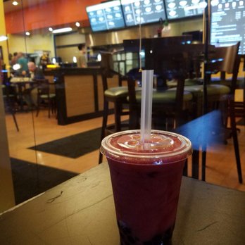 Four Sisters Grill - Strawberry smoothie with bubbles - Vietnamese Near Me - Arlington, Virginia Four Sisters Grill - Strawberry smoothie with bubbles - Vietnamese Near Me - Arlington, Virginia