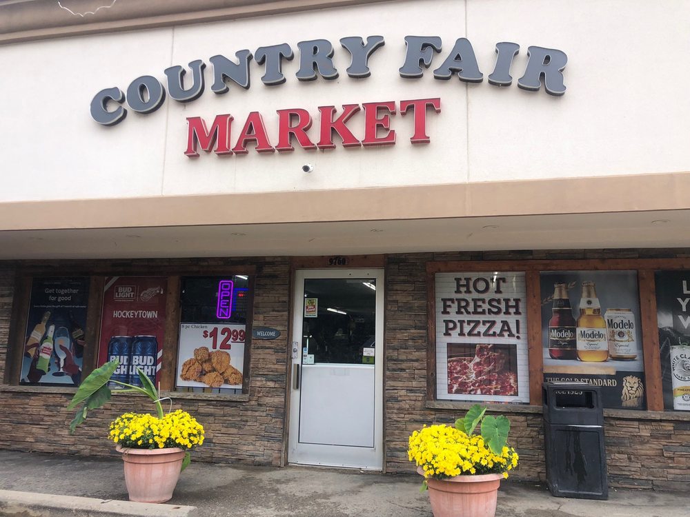 Country Fair Market Logo